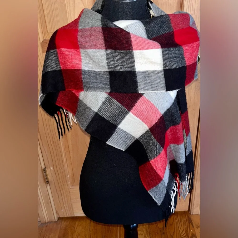 V. FRAAS VTG Cashmink Scarf Red Black Grey Plaid Made in Germany Fringes 70x11